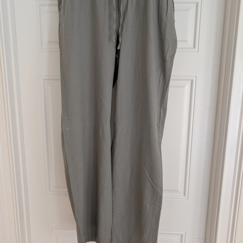 Old Navy Men's Charcoal Chinos